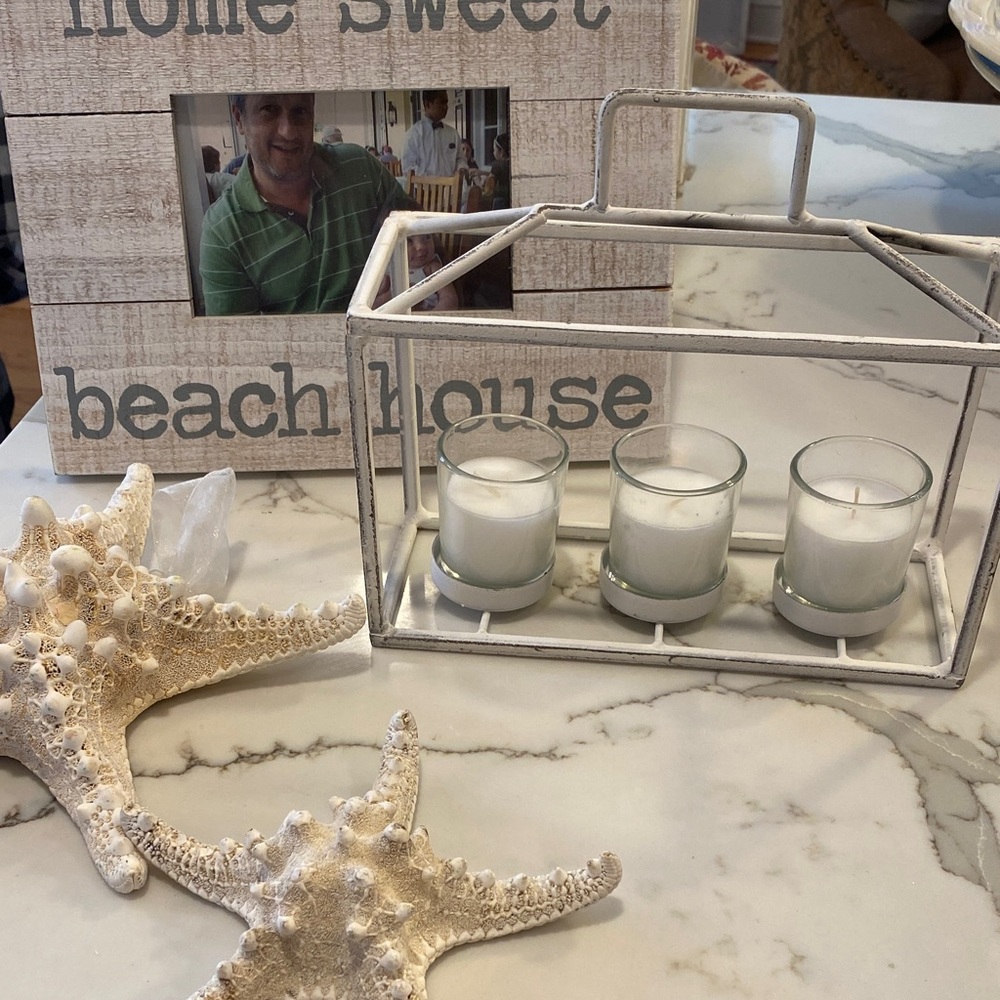 NWOT White Metal Candle Holder with Glass White Candle Votives BEACH HOME decor